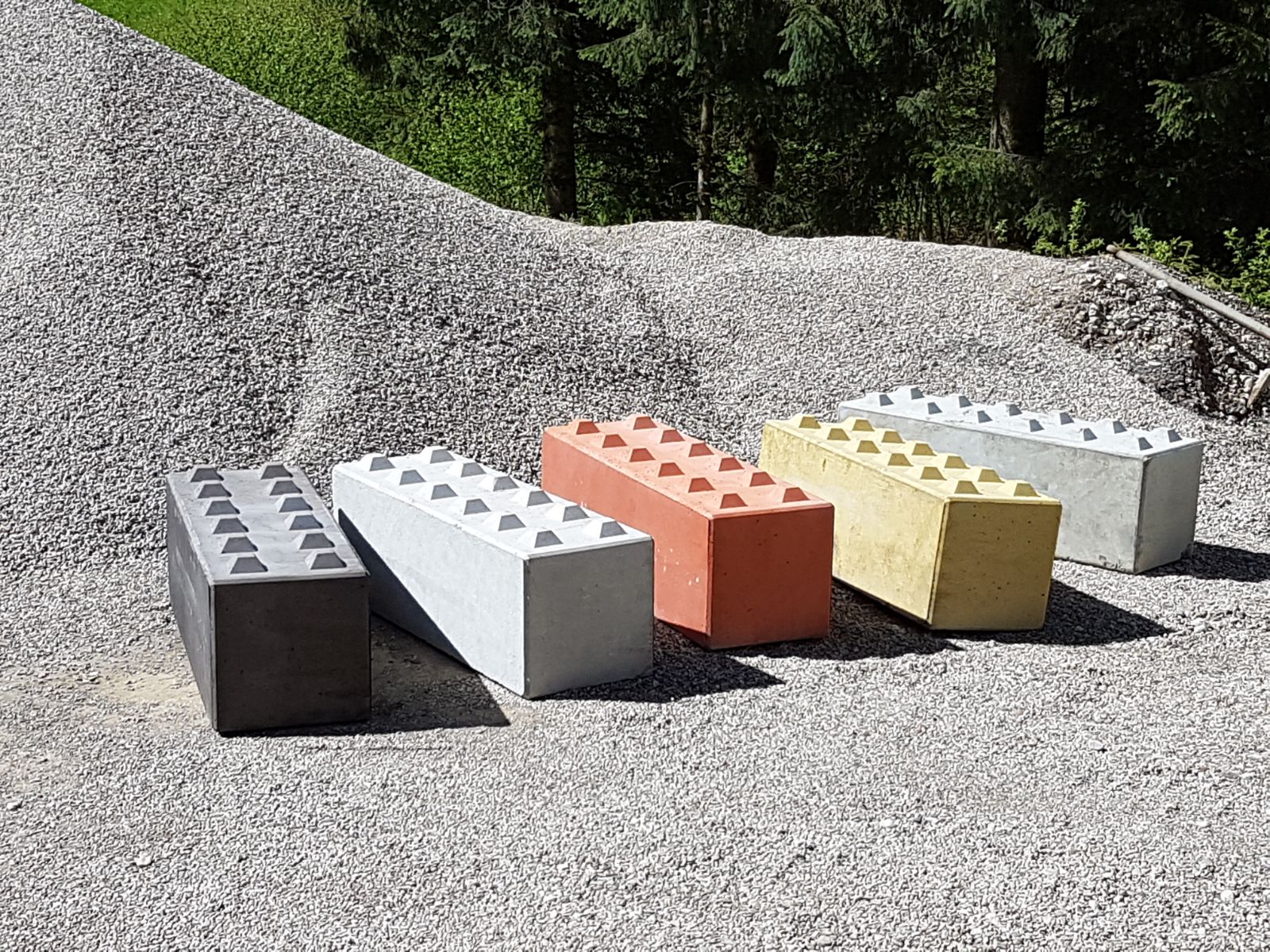 Betonblock farbig 1